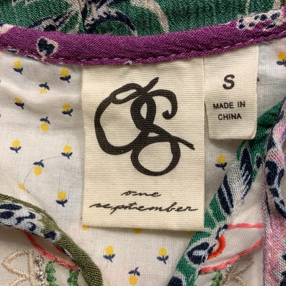 📌 Anthropologie One September Colorful Larkspur embroidered tank top - Picture 2 of 6